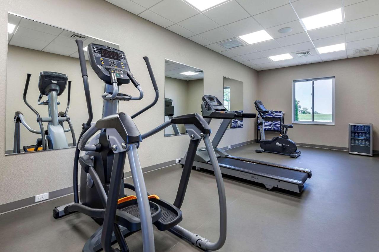 Sleep Inn & Suites Lancaster-Platteville ภายนอก รูปภาพ