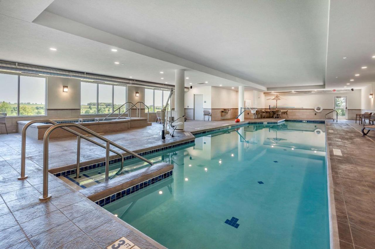 Sleep Inn & Suites Lancaster-Platteville ภายนอก รูปภาพ